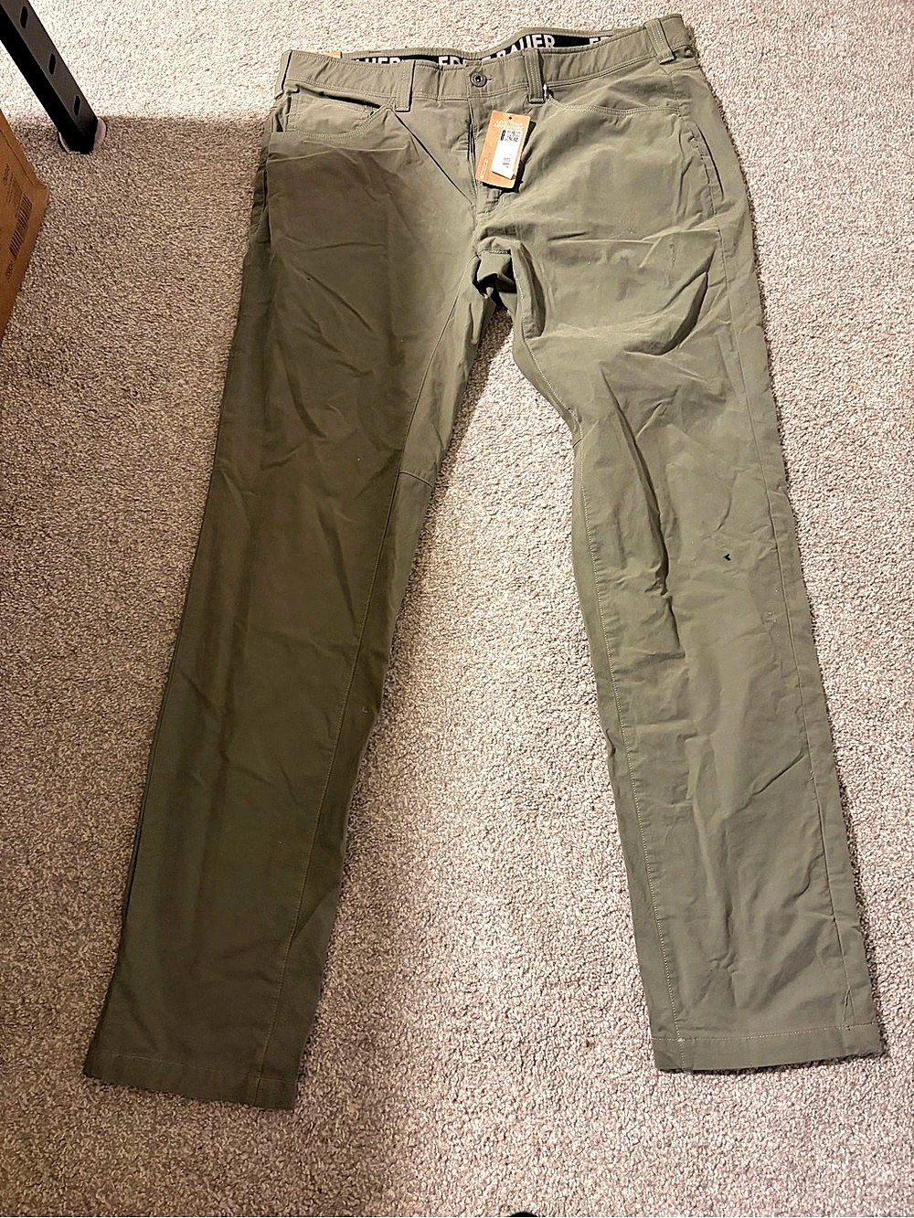Eddie Bauer Voyager Flex Twill Cargo Pants Green Small NWT